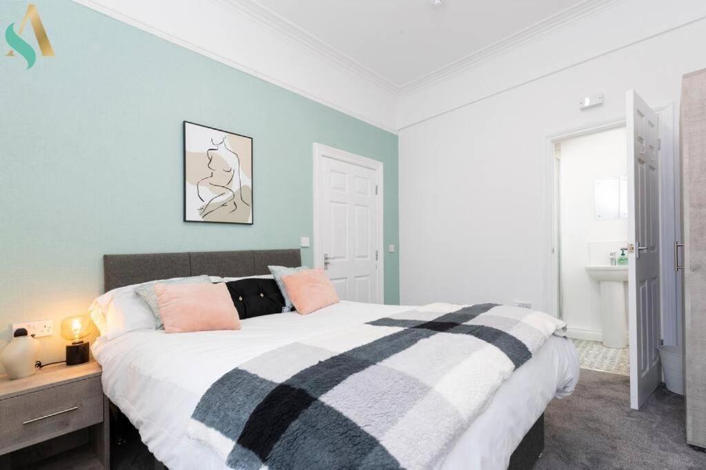 5 Double Bedrooms With Ensuites - Teesside House Tsac Redcar Exterior photo